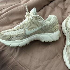 Nike Women's Cream Running Shoes